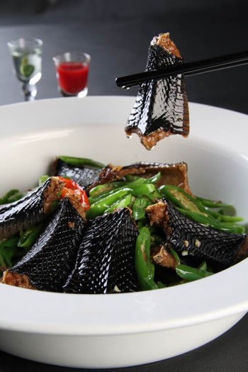 青椒焖蛇(时价)(993355)